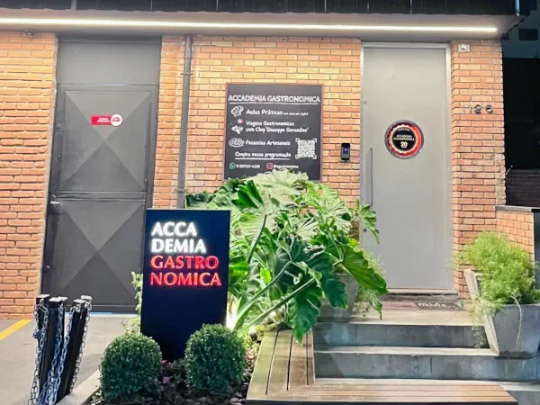 Visão externa da escola